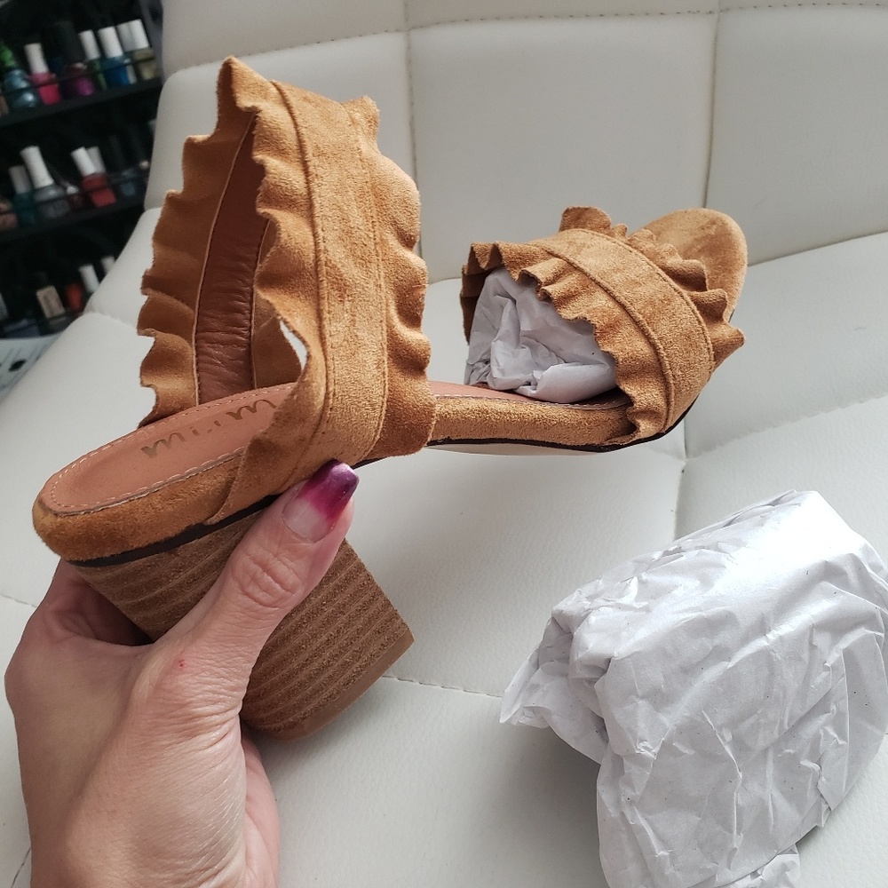 RACHEL CASUAL RUFFLE BLOCK HEEL - Picture 4 of 7